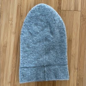 NWT Aritzia grey beanie